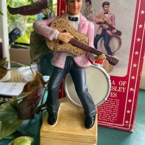 Retro Elvis McCormick Whisky Porcelain Decantur Music Box.